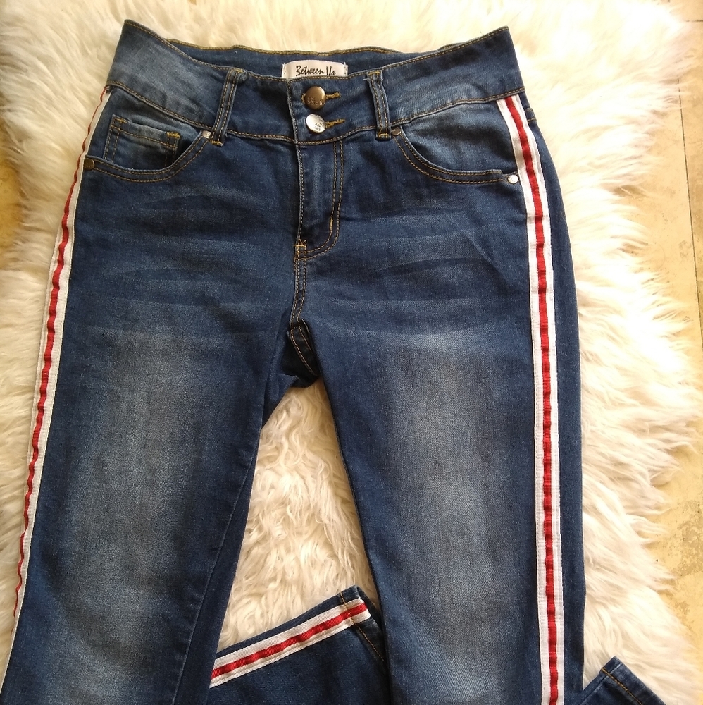 Stretchy Track Style Faded Mid Rise Long Jeans